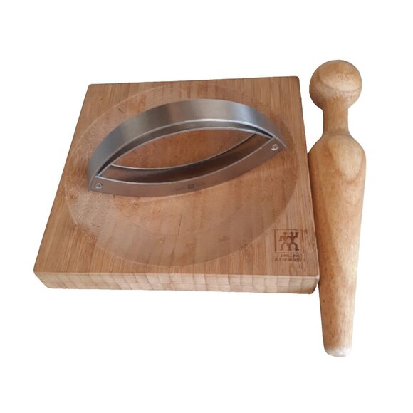 Zwilling J.A. Henckels Mincing Set Bamboo Herb Board Rocking Knife & Pestle 3 pc - Picture 1 of 11